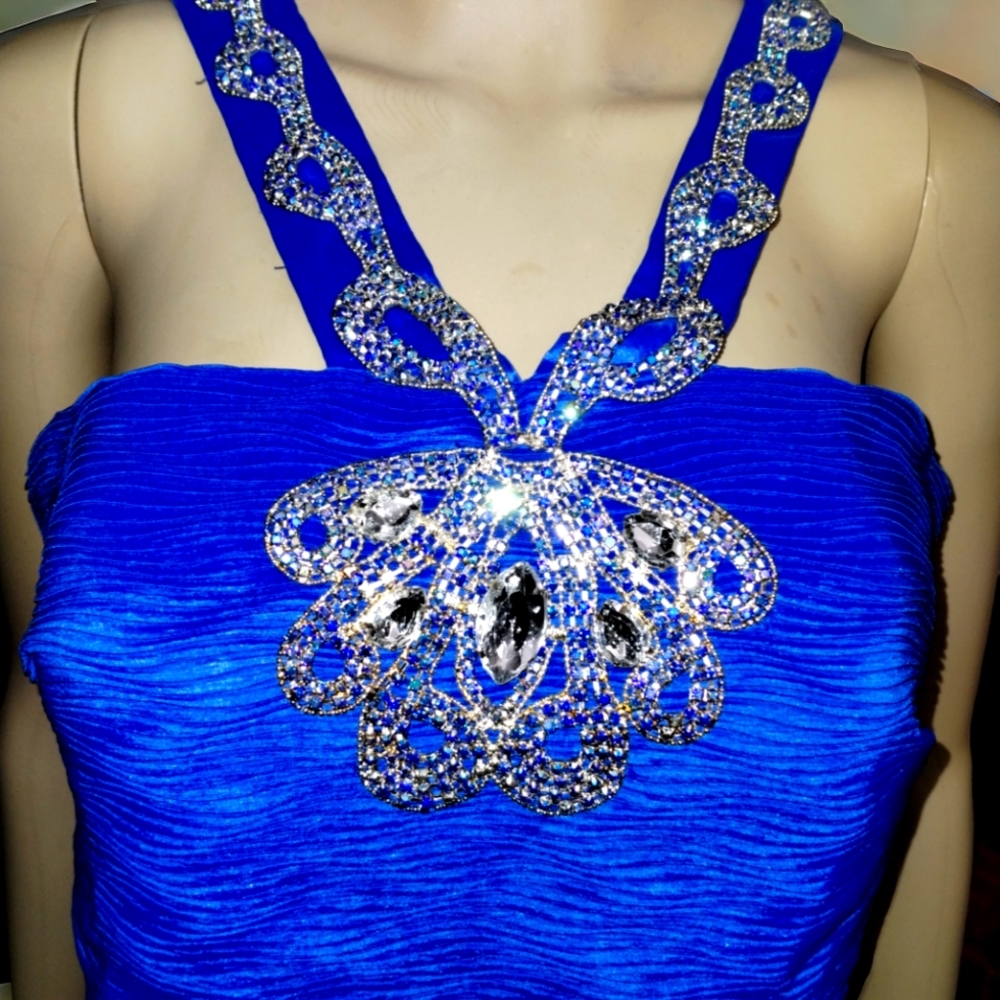 Dress - Picture 2 of 3